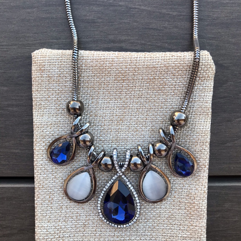 SALE‼️ Blue Sapphire Statement Necklace